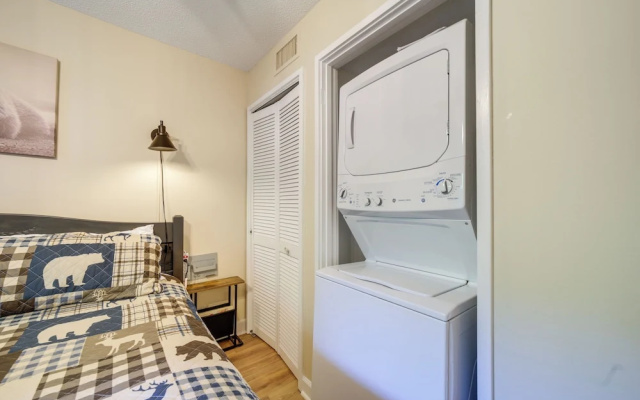 Cozy Sevierville Condo: Balcony, Pool Access