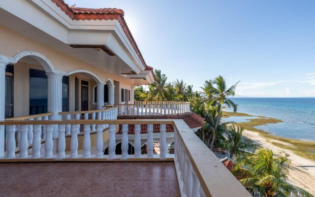 Casa Royal Beach Front