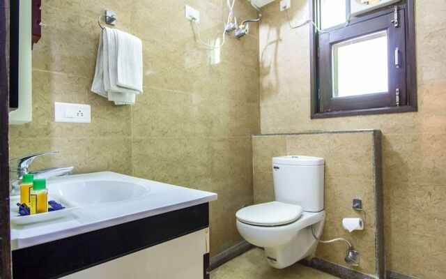 FabHotel Moon Hospitality DLF Phase 3