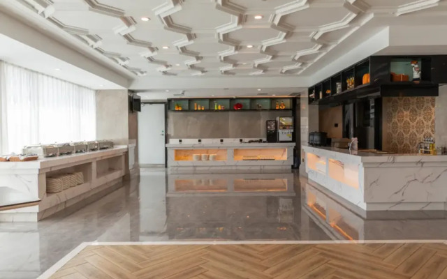 Vienna International Hotel Kunming Anning Donghu Branch