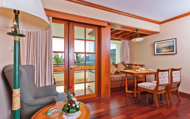 Diamond Cliff Resort & Spa, Patong Beach