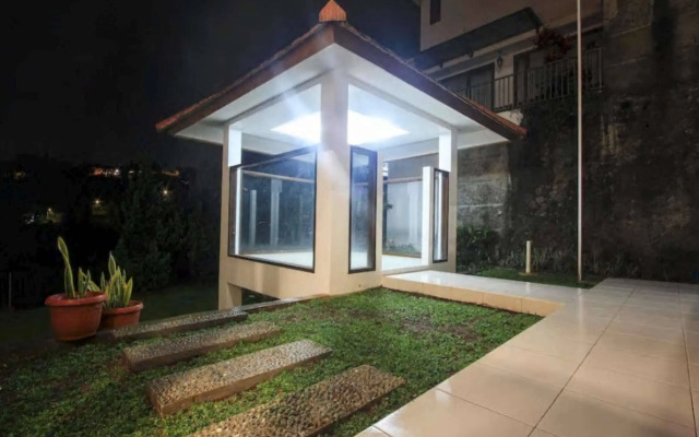 Villa Kencana Syariah, 6 Bed KingSize, View Gunung