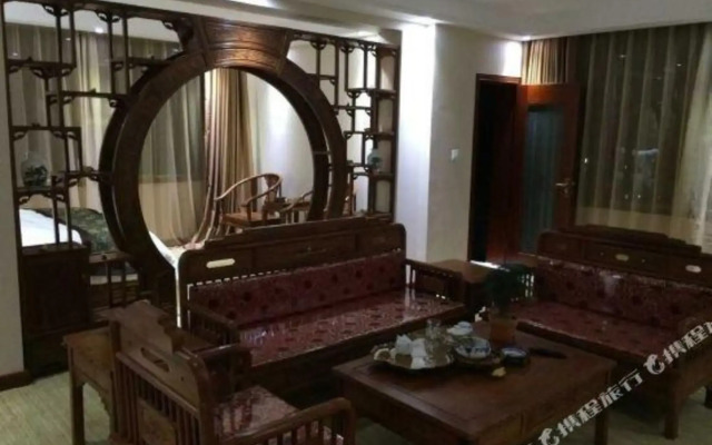 Jinning Rundexing Hotel (Guyan Culture Square)