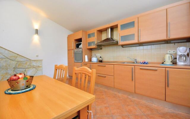 Amazing Home in Vrboska With Wifi and 2 Bedrooms