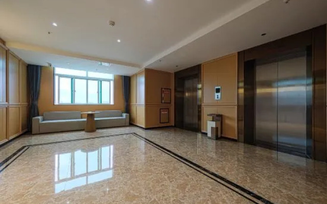 Shishi Laiya Fortune Hotel (Quanzhou South Railway Station)