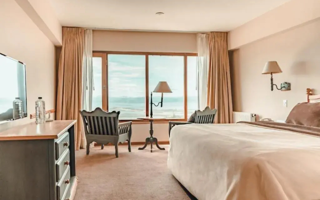 Cyan Del Glaciar Hotel