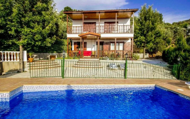 Casa Las Olivas Sayalonga by Ruralidays