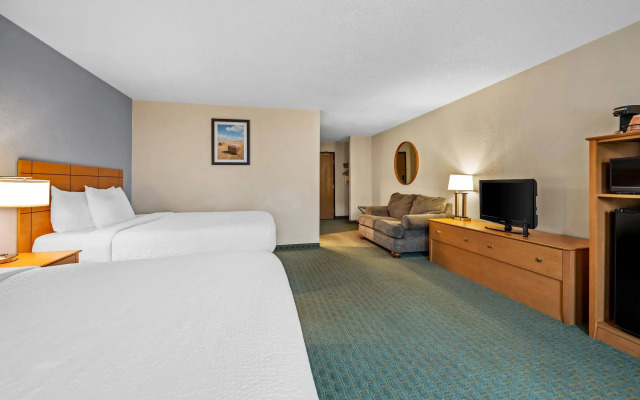 Quality Inn Dubuque on Hwy 20