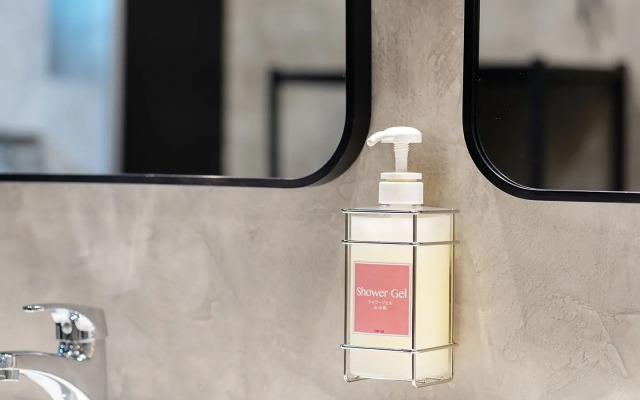 Siam Subway Hostel and Café