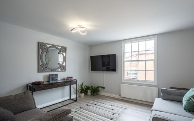 Castle Street Apartment