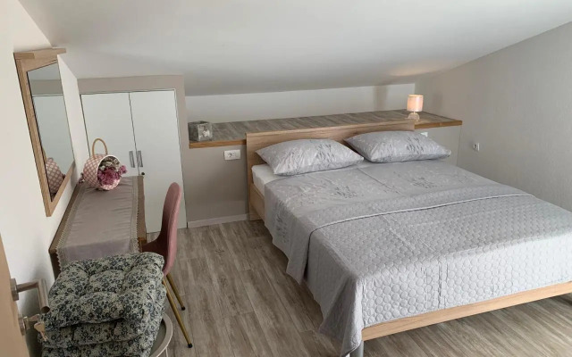 Apartments Nevenka i Josko