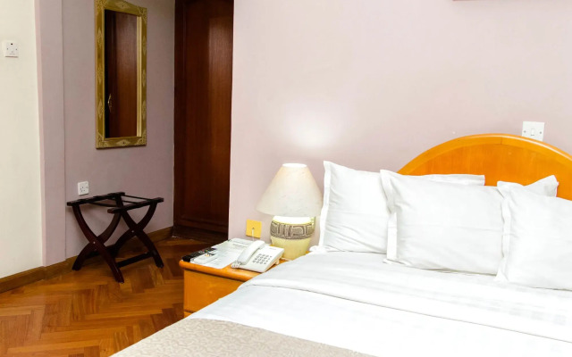 Mahogany Lodge, Cantonments