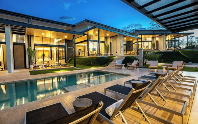 Epic Tamarindo Boutique Hotel