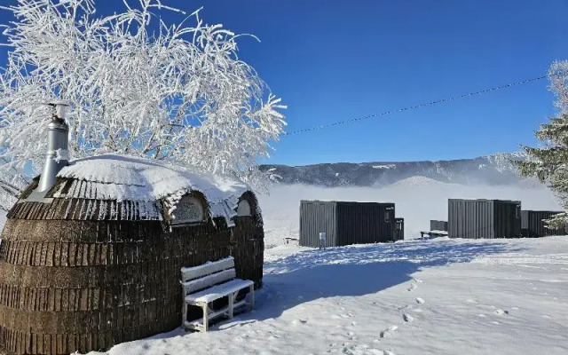 Ursa Mica Glamping Resort