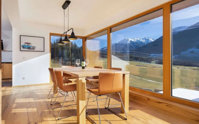 Exclusive Chalet With Sauna and Glacier View
