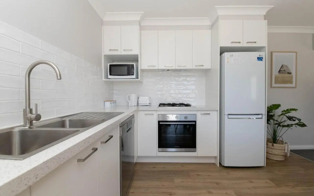 Villa on Matthews, Quite, Modern, Fresh, Free Wifi