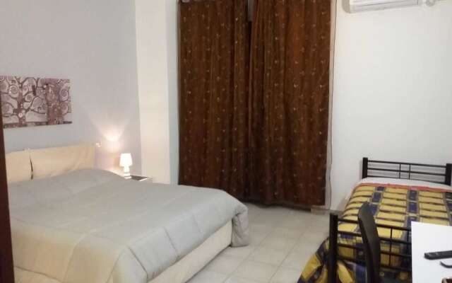 Albergo Arona Centro