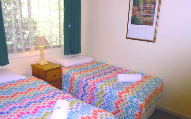 Bright Highland Valley Cottages