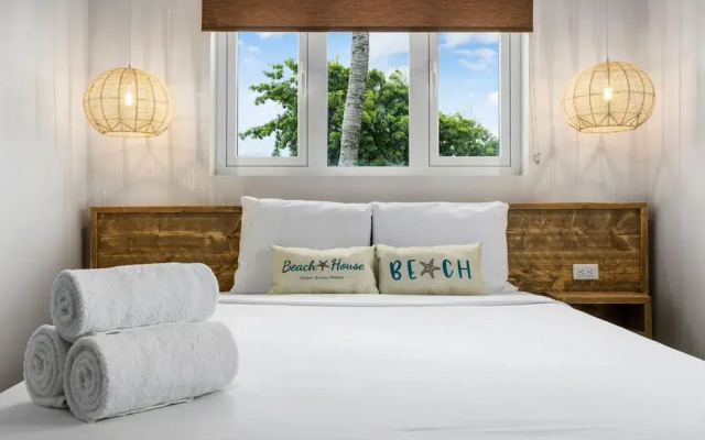 Secluded Beachfront Gem Pool Patio View BBQ