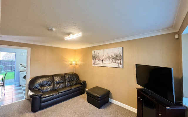Taylor Close Holiday Home