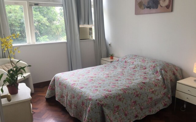 Copacabana Apartment