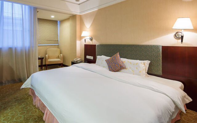 City Hotel
