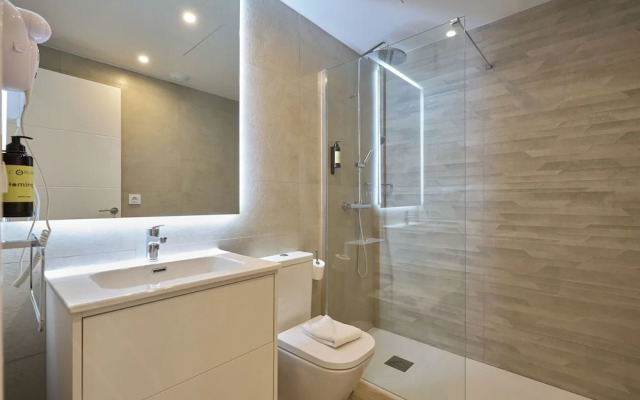 Casa Pizarro, by Homing U