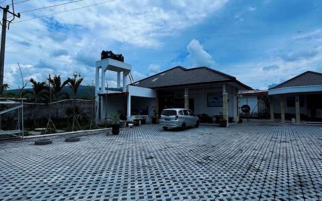 The Cabin Hotel Lovina Bali