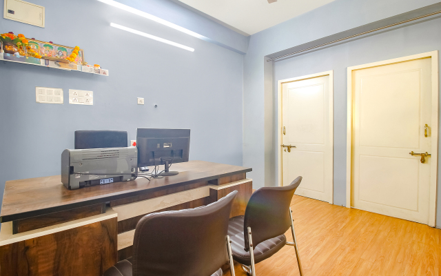 Fabhotel Corner Courtyard- Nr KIMS Hospital, Kondapur