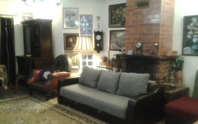 Leyla Guesthouse Castel