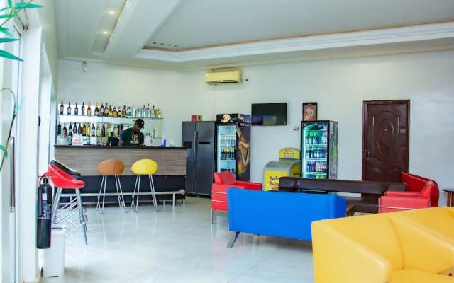 The Point Hotel and Suites