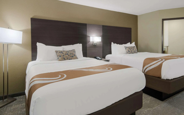 Quality Inn & Suites Roanoke - Fort Worth North