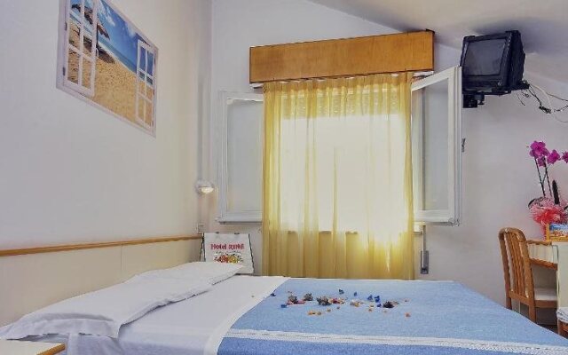 Hotel Rina