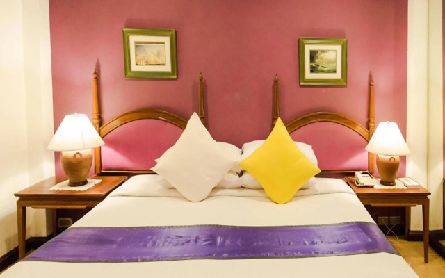 White House Beach Resort And Spa