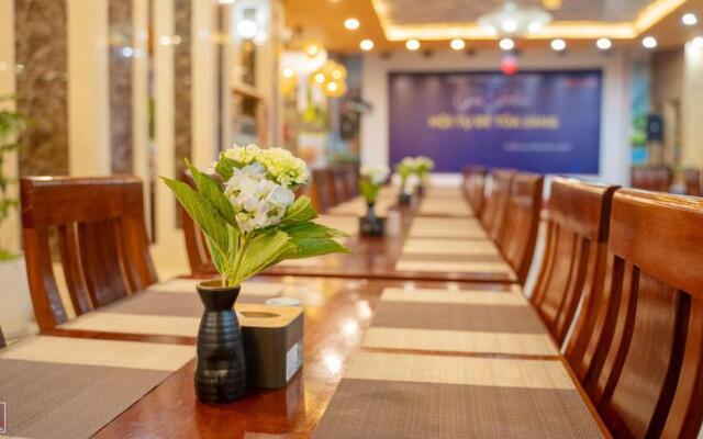 Gia Le Hotel