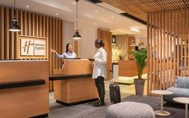 Holiday Inn Express Marne La Vallee Val D Europe