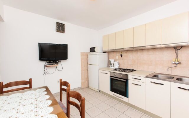 Apartments Marija Vinisce