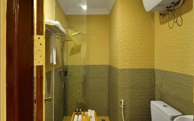Royal Golden View Hotel