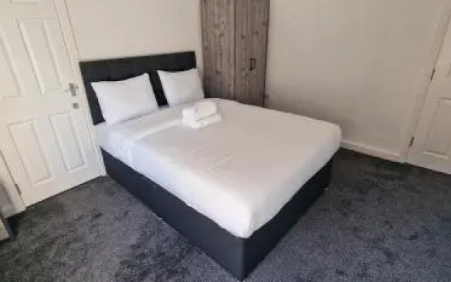 Apartment In Central Barnsley