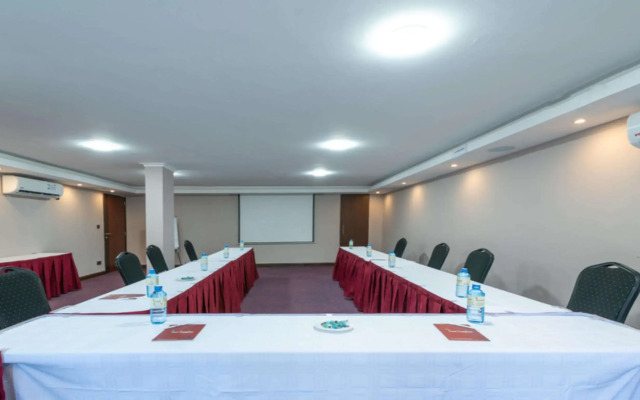 Heri Heights Hotel Apartments, SureStay Collection by BW