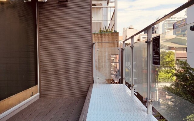 W11 Homestay