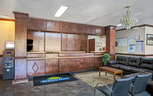 Days Inn by Wyndham Jacksonville South Memorial Hospital