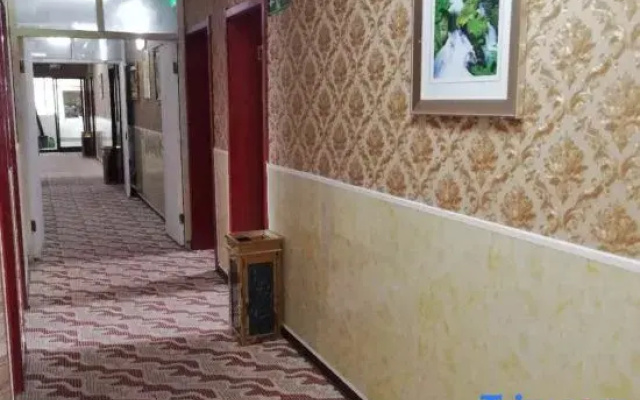 Weishi Feiyue Business Hotel