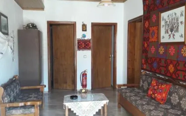 Aris Rooms