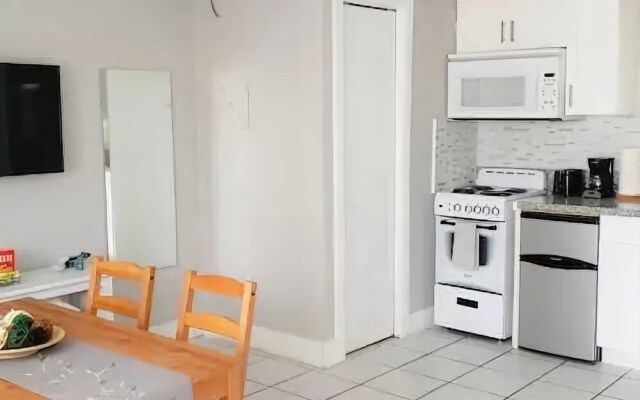 Renovated Aquamar 7 - 1 Br Apts
