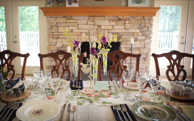 Warm Springs Inn & Winery