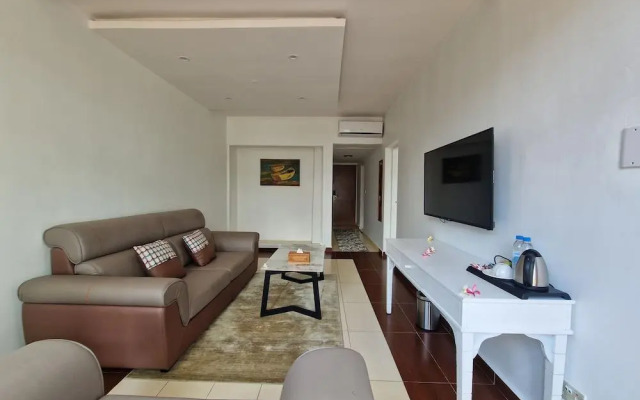 Cristal Itsandra Beach Hotel