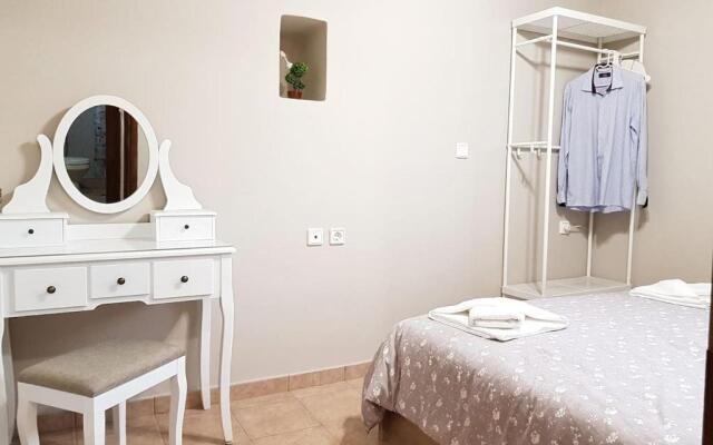 Colimbos accommodation, 2 min from the beach