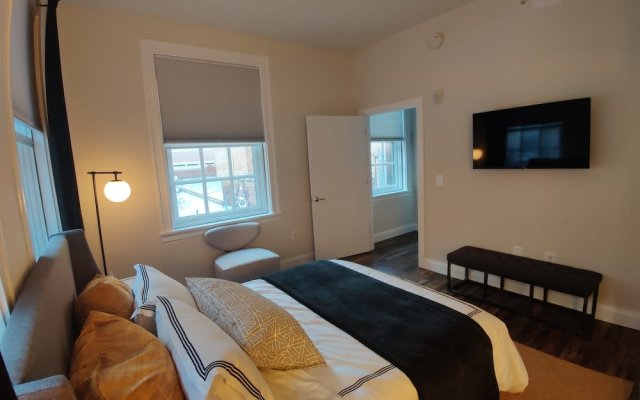 Inner Harbor's Best Furnished Luxury Apartments 1 Bedroom Apts by RedAwning
