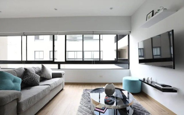 Lujoso y céntrico dpto en piso 6 de Miraflores